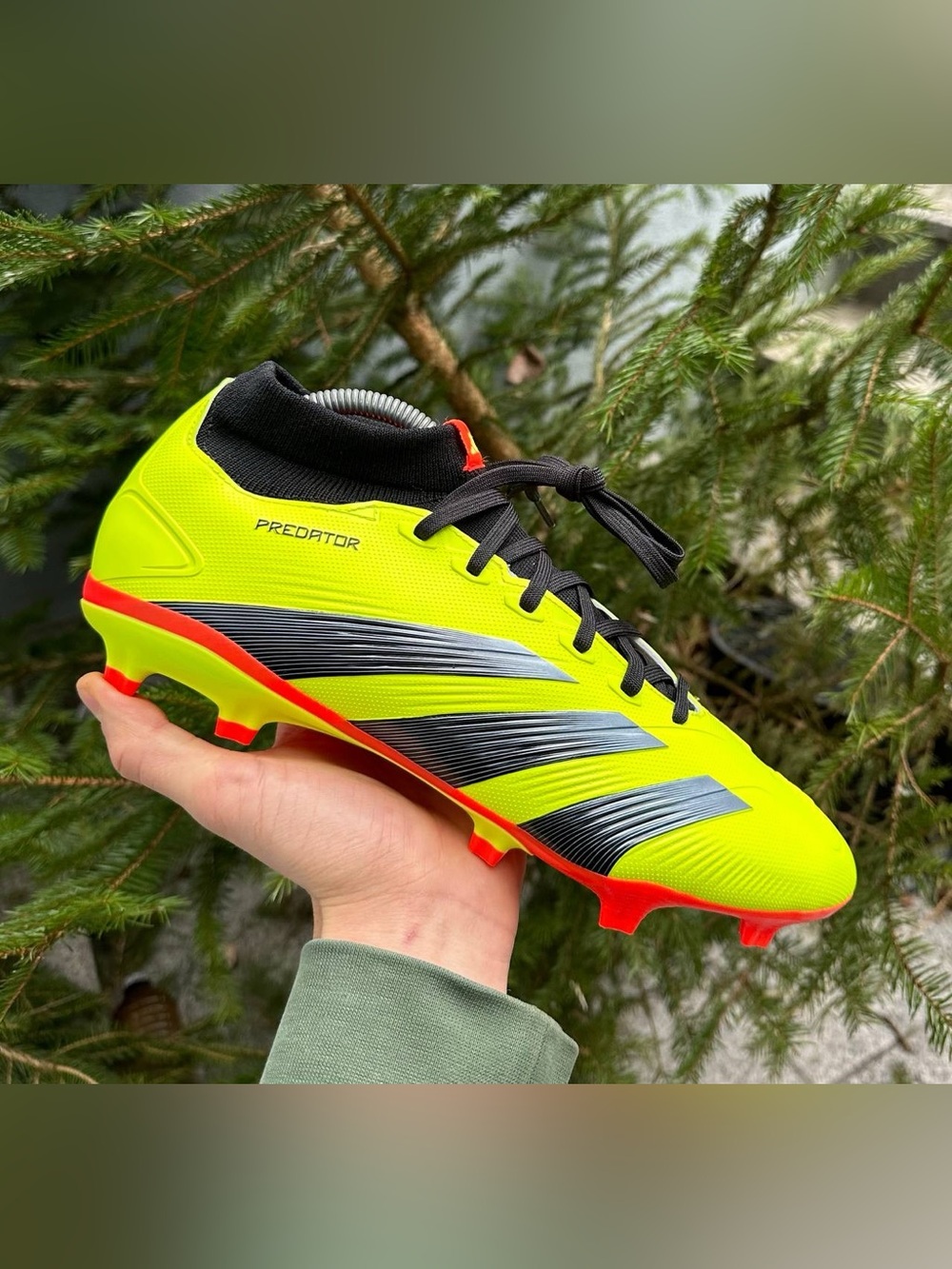 Brand new Adidas PREDATOR League Sock FG Firm Ground Soccer Cleats